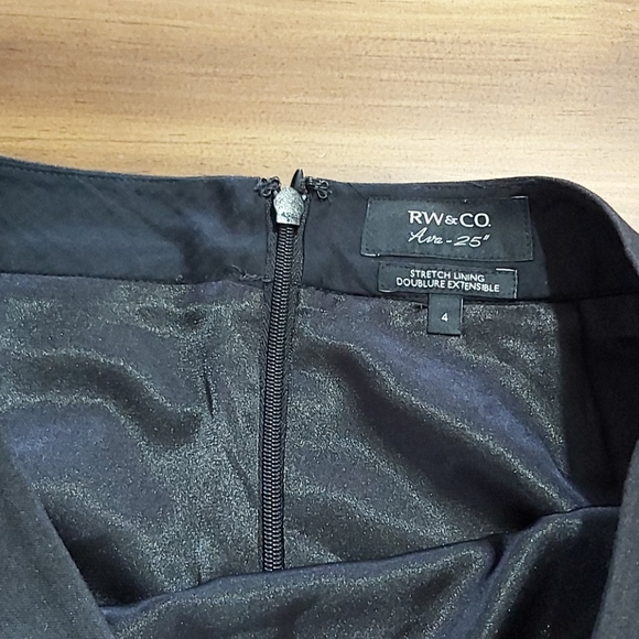 Skirt - Picture 2 of 3